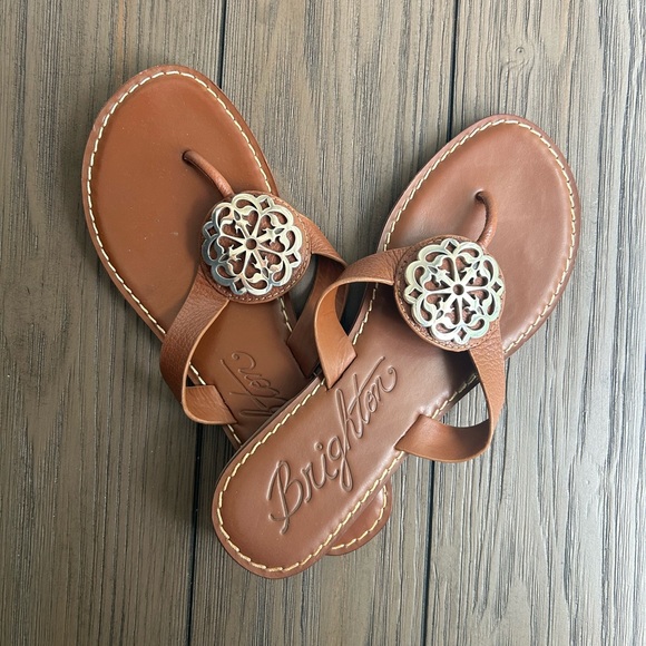 Alice Classic Neutrals, Like NEW condition For casual or dressy occasions - Picture 5 of 6